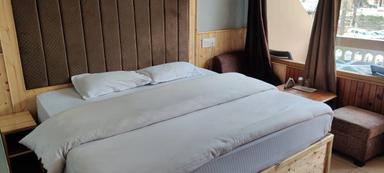 hotel room main image