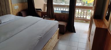 hotel room main image