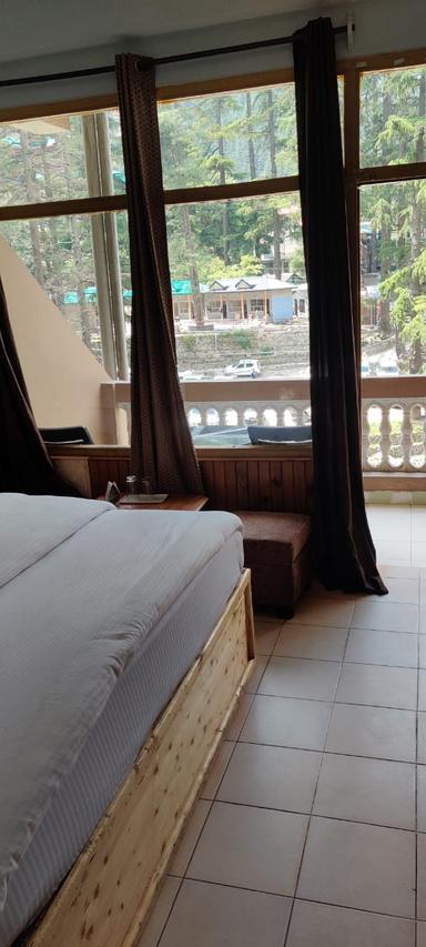 hotel room main image