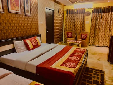 hotel room main image