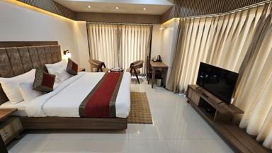 hotel room main image