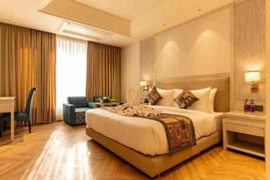 hotel room main image