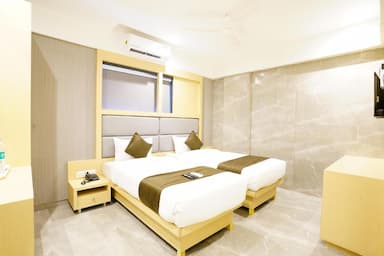 hotel room main image