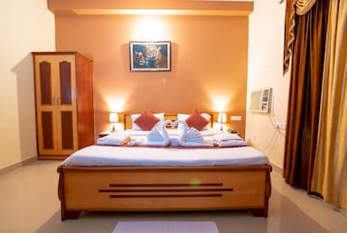hotel room main image