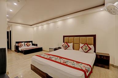 hotel room main image