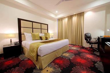 hotel room main image