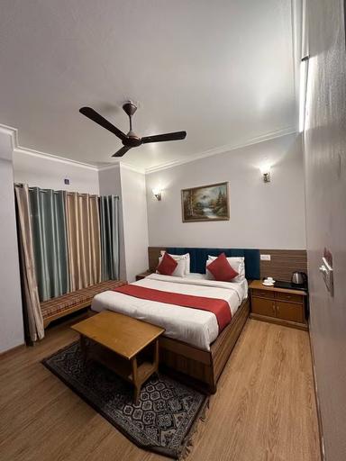 hotel room main image