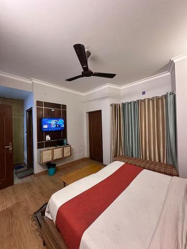 hotel room main image