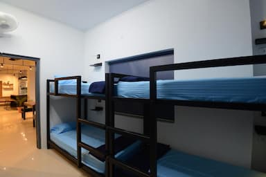 hotel room main image