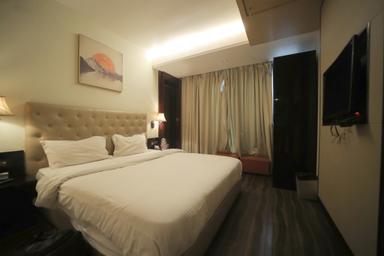 hotel room main image