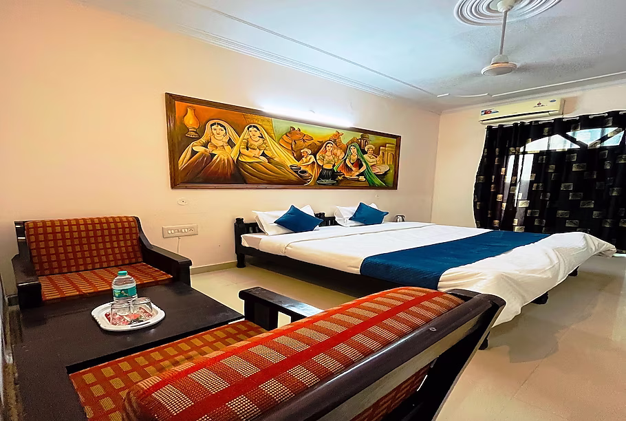 hotel room main image