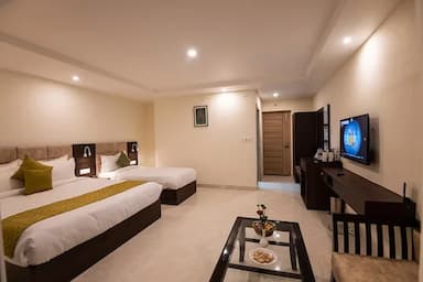 hotel room main image