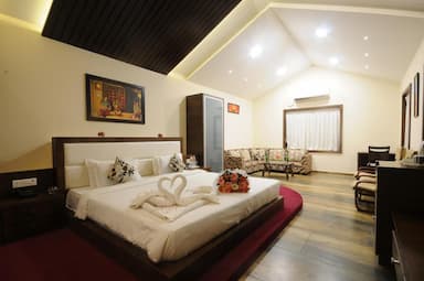 hotel room main image
