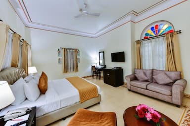 hotel room main image