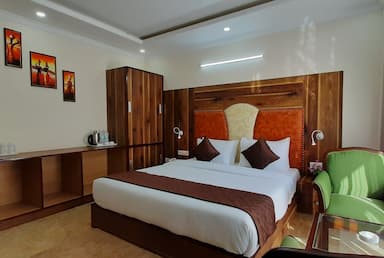 hotel room main image