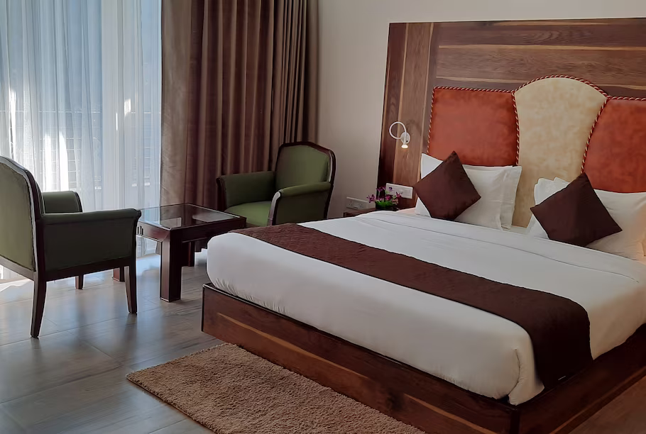 hotel room main image