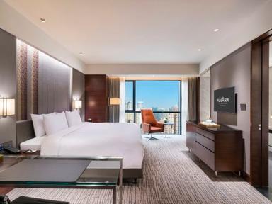 hotel room main image