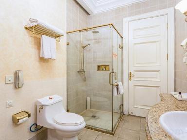 hotel room main image