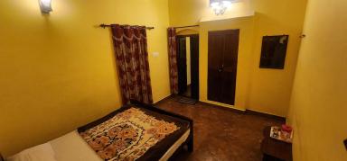 hotel room main image