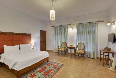 hotel room main image