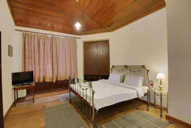 hotel room main image