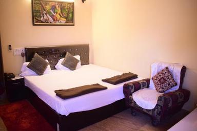 hotel room main image