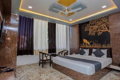 hotel room main image