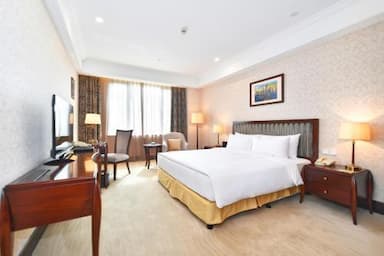 hotel room main image