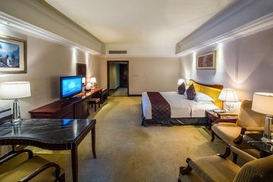 hotel room main image