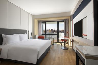 hotel room main image
