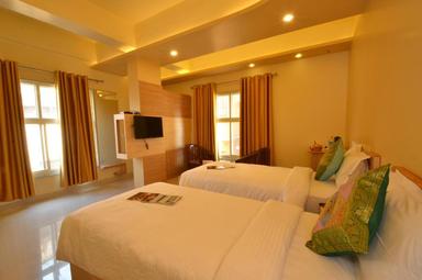 hotel room main image