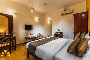 hotel room main image
