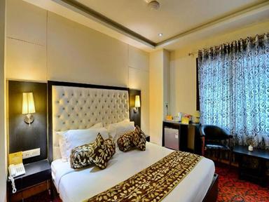 hotel room main image