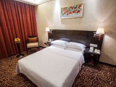 hotel room main image