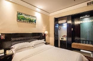 hotel room main image
