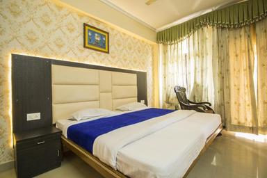 hotel room main image