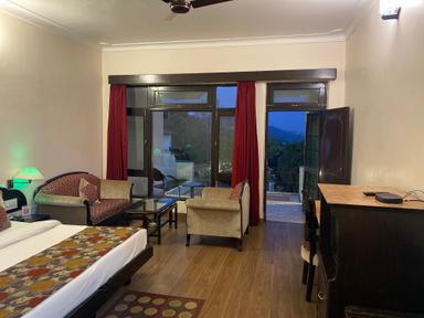 hotel room main image