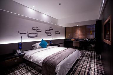 hotel room main image