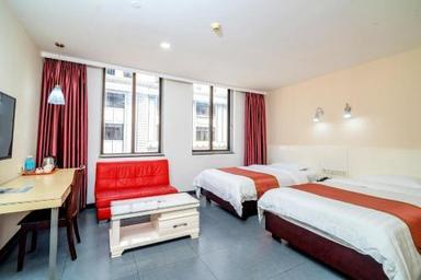 hotel room main image