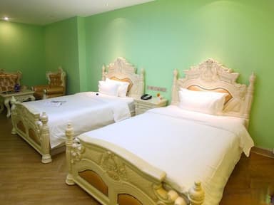 hotel room main image