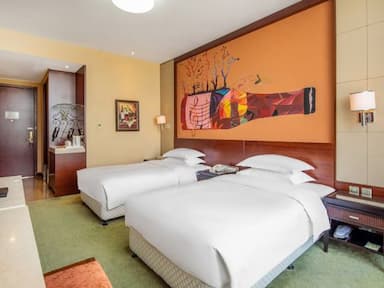 hotel room main image