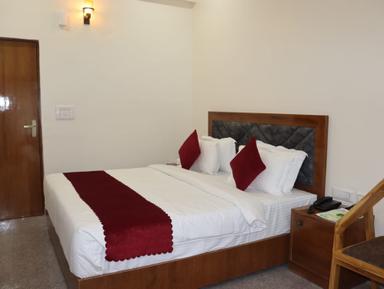 hotel room main image