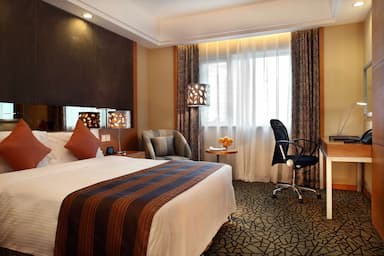 hotel room main image