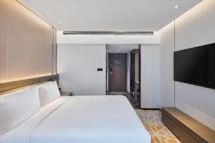 hotel room main image
