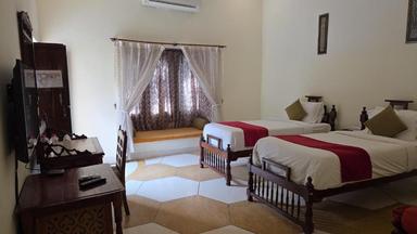 hotel room main image