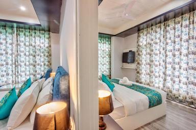 hotel room main image