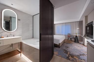 hotel room main image