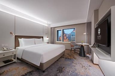 hotel room main image