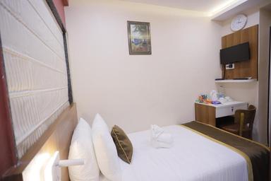 hotel room main image