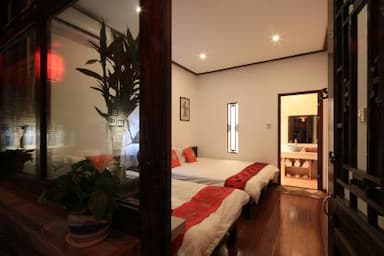 hotel room main image